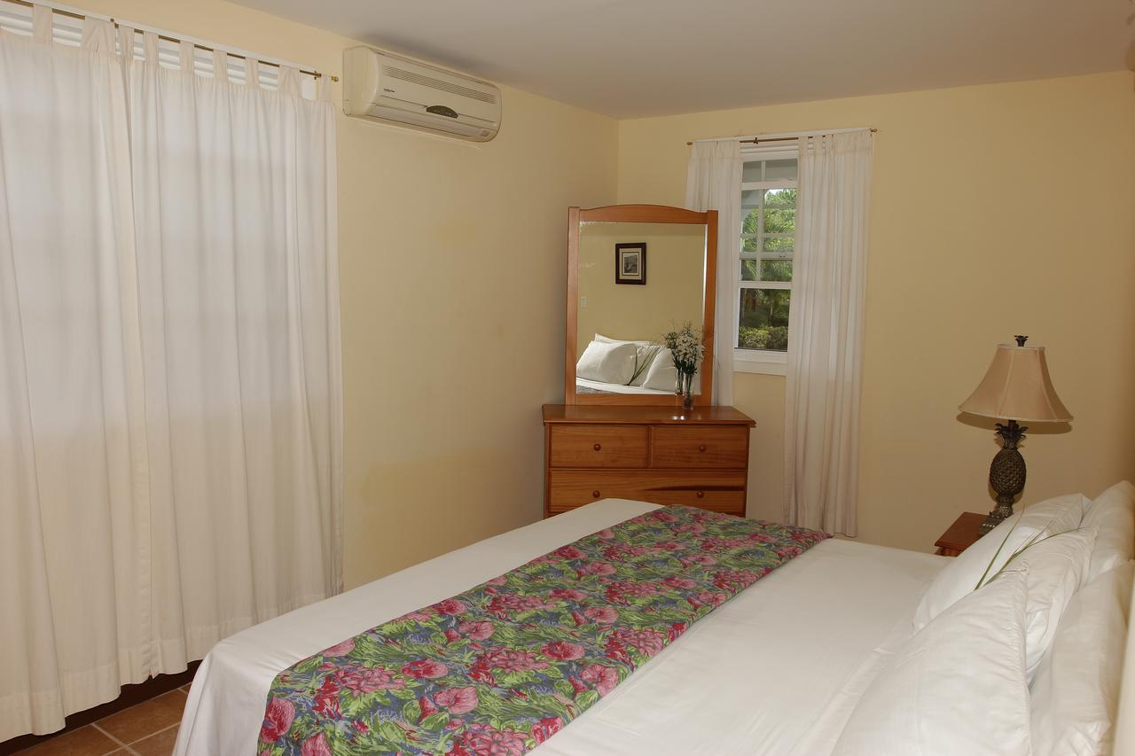 Paige Pond Country Inn St. John's ภายนอก รูปภาพ